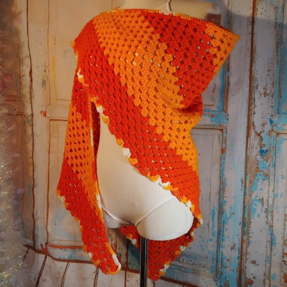 no tag perfectly hand crochet cottage wrap/one size/mustard white and orange - Picture 4 of 10